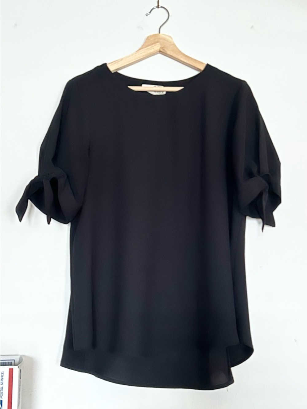 EVERLEIGH Black Short-Sleeve Tie Detail Women's Flowy Blouse